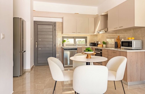 Agios Tychon Apartment | Sanders River Plaza - Cozy 1-Bdr Apt with Balcony
