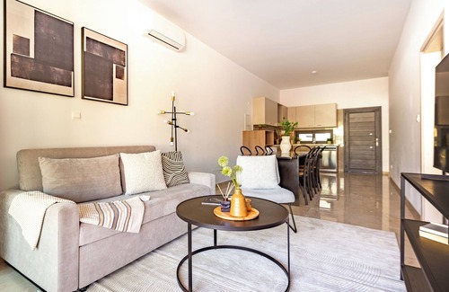 Agios Tychon Apartment | Sanders River Plaza - Open 1-Bdr Apt with Balcony