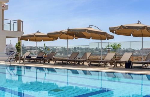 Chlorakas Apartment | Sanders Seaview - Comfy 1 Bdr Apt with Seaview