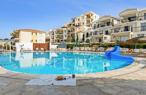 Chlorakas Apartment | Sanders Seaview - Comfy 1 Bdr Apt with Seaview