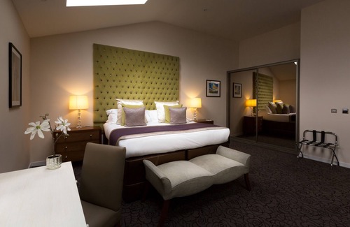 Plastow Green Hotel | Sandford Springs Hotel & Golf Club