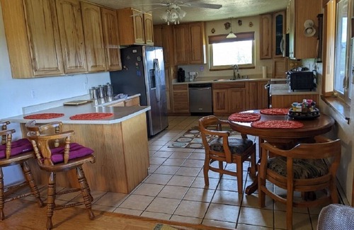 Zuzax House | Sandia Serenity Mountain Ranch Home - 20 minutes from downtown Albuquerque.
