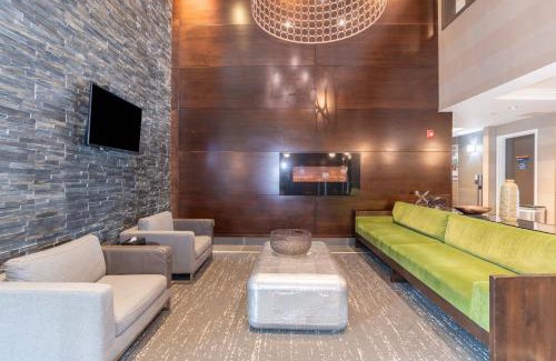 Townline Hill Hotel | Sandman Hotel Abbotsford Airport