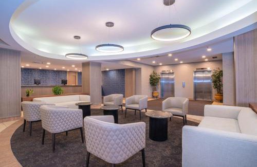 Longueuil Hotel | Sandman Hotel Montreal - Longueuil