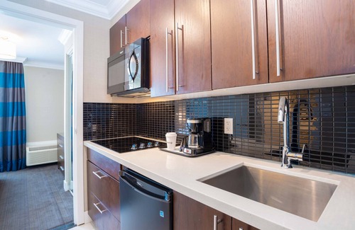 Oakville Hotel | Sandman Hotel Oakville
