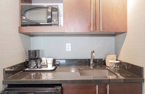 North Industrial Hotel | Sandman Hotel Saskatoon