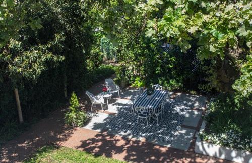 Rondebosch Bed & Breakfast | Sandown Lodge
