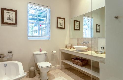 Rondebosch Bed & Breakfast | Sandown Lodge