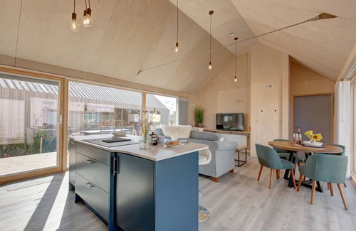 Docking Cabin | Sandpiper Lodge