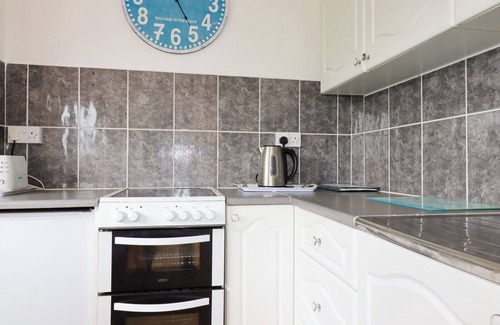 Perranporth Cottage | SANDPIPER, pet friendly, country holiday cottage in Perranporth