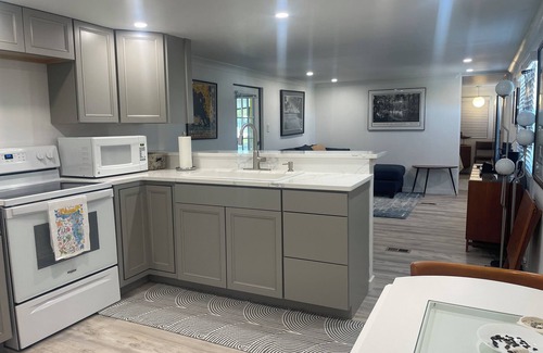 Flamingo Bay House | Sandpiper Snook is a Waterfront 2 Bedroom / 2 Bathroom Home with Boat Lift