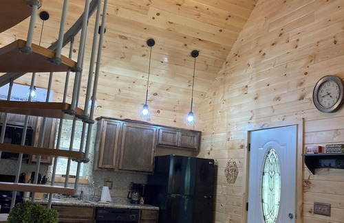 French Creek Cabin | Sandstone: cozy, new, secluded cabin for making memories!