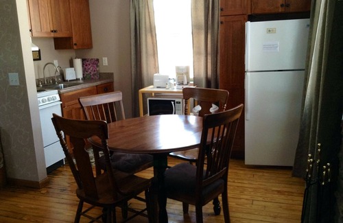 Leland Cabin | Sandwood Cottage on WI River-Huge Weekly and Monthly Discounts!