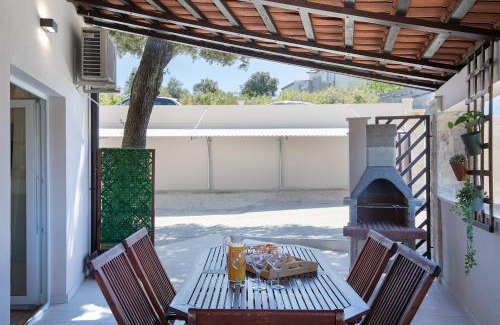 Pjescana Uvala House | Sandy Bay Apartments - free mountainbike rental -