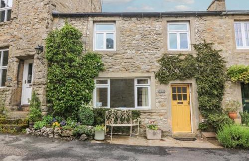 Linton-in-Craven House | Sandy Cottage