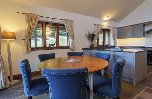 Knaresborough Cottage | SANDY GATE, pet friendly, character holiday cottage in Knaresborough