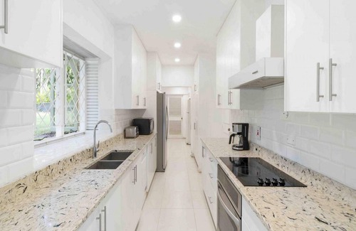 Sandy Lane Villa | Sandy Lane Villa, Close To The Beach And With A Cook Service - Great Value