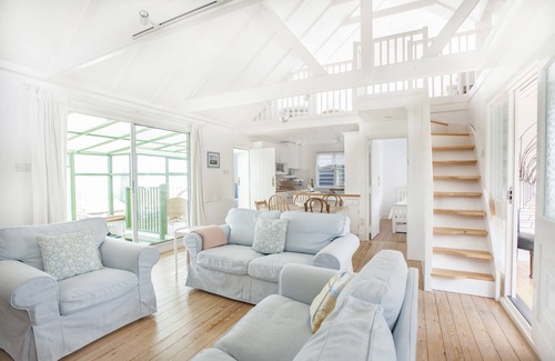 Southwold House | Sandy Lodge - Detached Seaside House with amazing views.