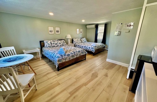 East Sandwich Hotel | Sandy Neck Motel