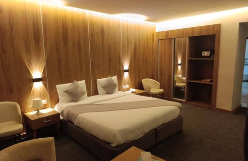 Jabal Al-Hussein Hotel | Sandy Palace Hotel