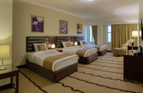 Jabal Al-Hussein Hotel | Sandy Palace Hotel