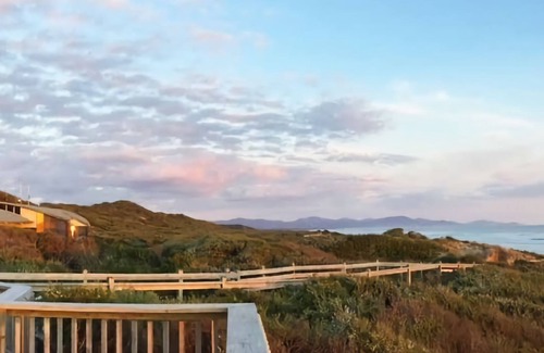 Sandy Point House | Sandy Point Log Cabin