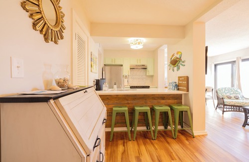 Myrtle Beach Condo | Sandy Shack Top Floor Ocean View Condo