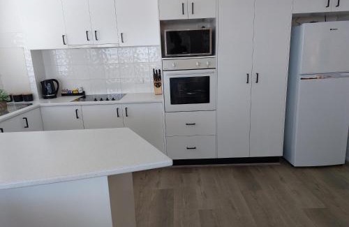 Golden Beach Apartment | Sandy Shores Holiday Units