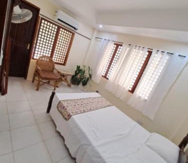 Puerto Princesa Bed & Breakfast | Sandybridge Eco Farm at Relly's Restaurant