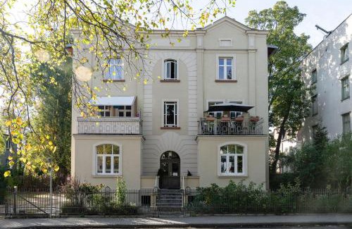 Karlikowo Apartment | Sanhaus Apartments - RETRO - Apartament przy plaży z parkingiem