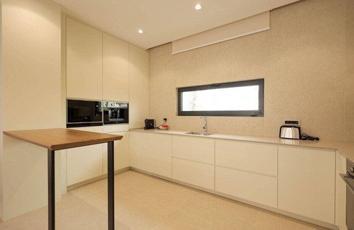 Ishem Apartment | Sanpietro Vacation Deluxe Villa