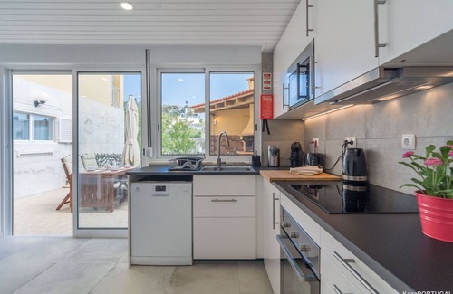 Estoril Apartment | Santa Catarina Terrace
