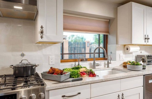 Guadalupe District House | Santa Fe Railyard | King | EV Charger