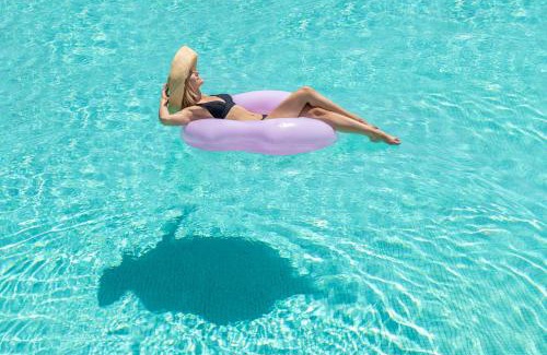 Agios Georgios Hotel | Santa Irina Luxury Sunny Lofts