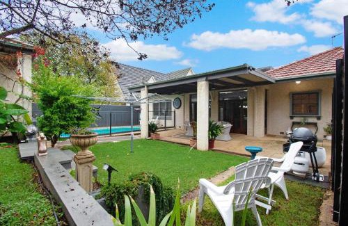 Turvey Park House | Santa Maria - Saltwater Pool, Exquisite Style