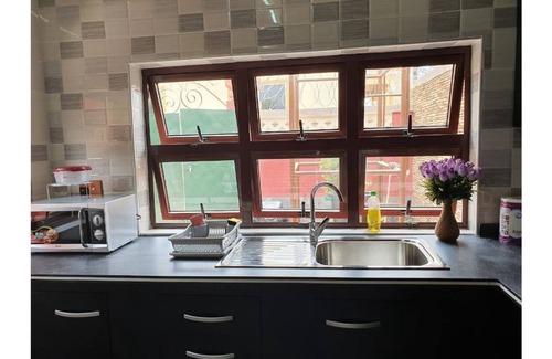 Atimpoku Apartment | Santa Monica Home Lodge - Unit #001