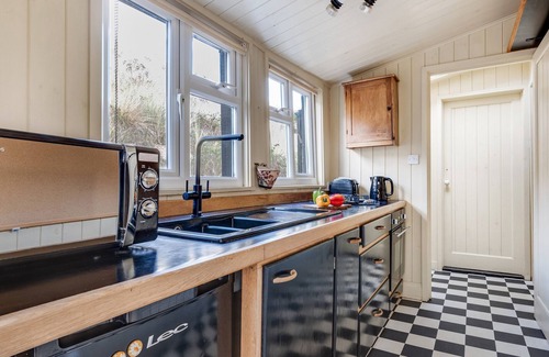 Sea Palling House | Santa Monica - Two Bedroom House, Sleeps 2