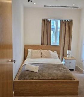 Addiscombe Apartment | Santina Apartments