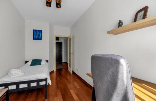 Bialoleka Apartment | Sapphire Sky Deluxe Apartment