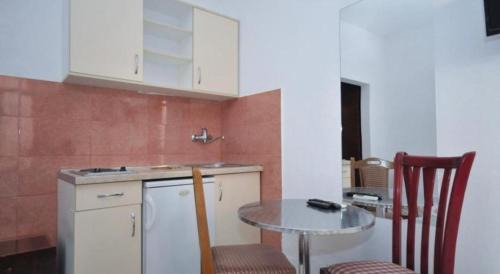 Babilonija House | SARA BUDVA
