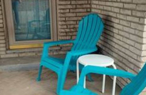 Brantford House | Sara's Place - 3 Bedroom Home with Laundry - Close to downtown!