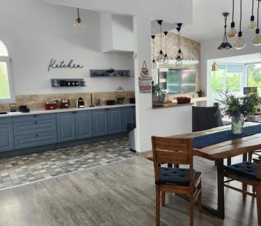 Snagov House | Sara's Vila