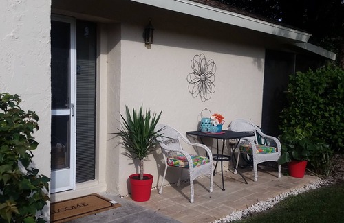 Park East House | Sarasota 2 Bedroom Villa Bungalow