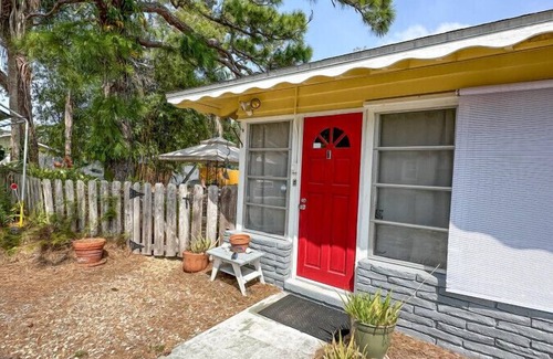 Downtown House | Sarasota Bungalow near town