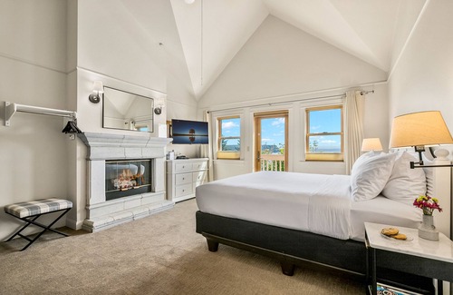 Langley House | Saratoga Inn