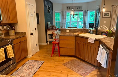 Ballston Spa House | Saratoga track rental- 6 bedroom