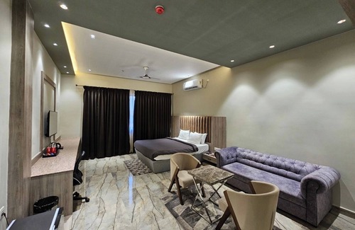 Ambikapur Hotel | Sargawa The Palace Resort