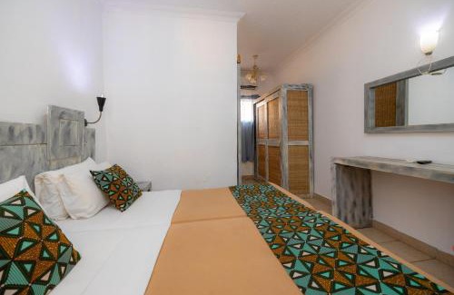 Kololi Hotel | Sarges Hotel