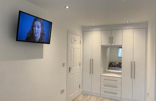 Chorlton-cum-Hardy Apartment | sark house Apartment Chorlton manchester
