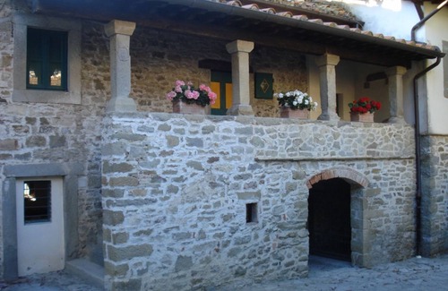 Sarna Apartment | Sarna Castle, Portico